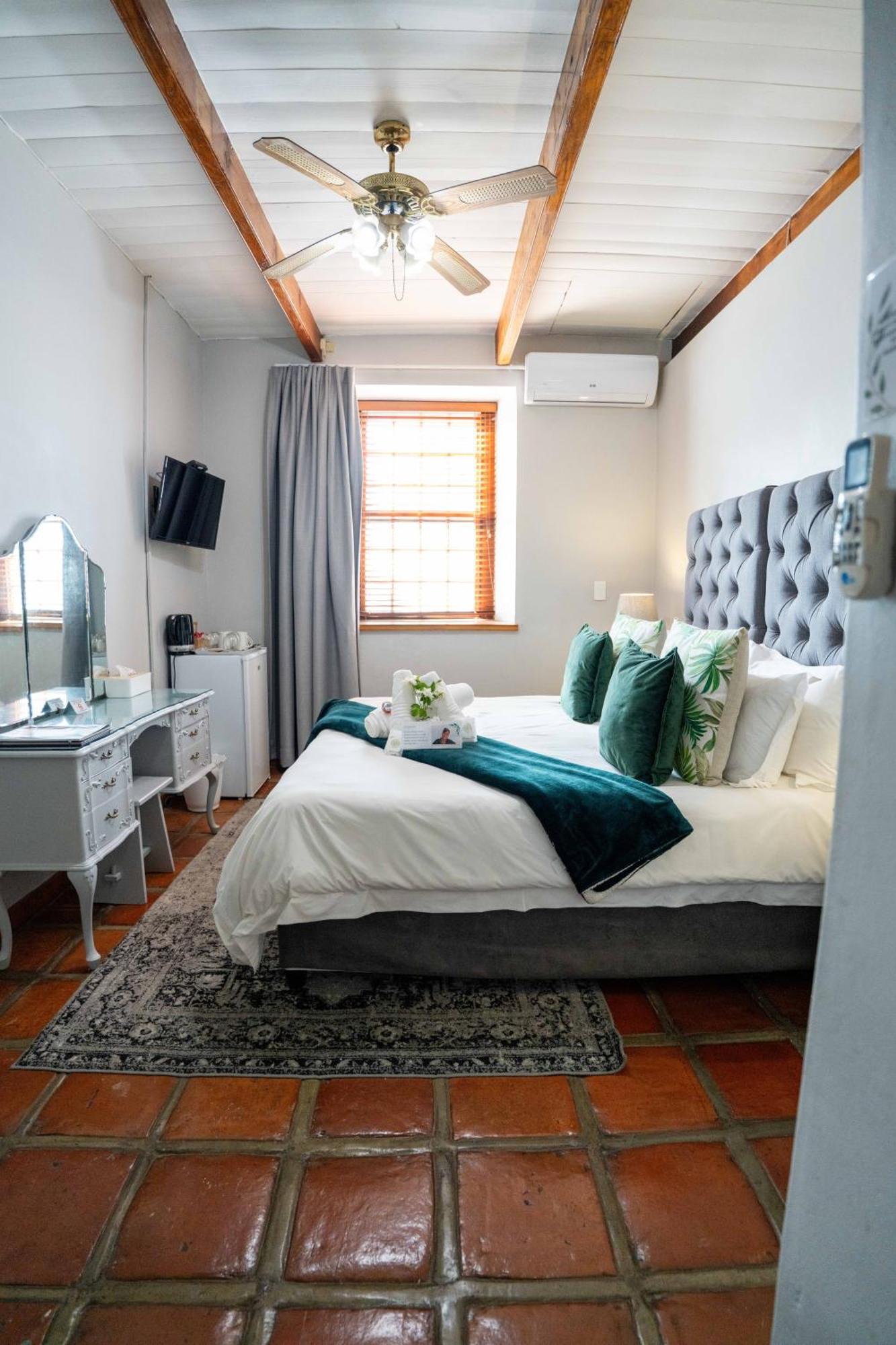 Olive Tree Lodge Paarl Bagian luar foto